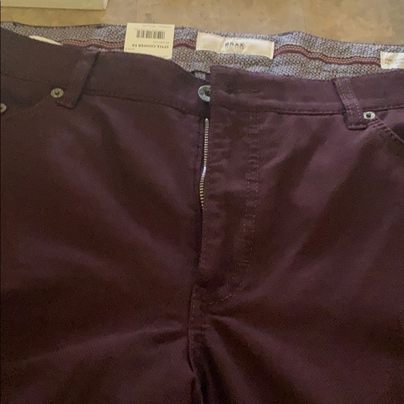 Jeans - Picture 1 of 3